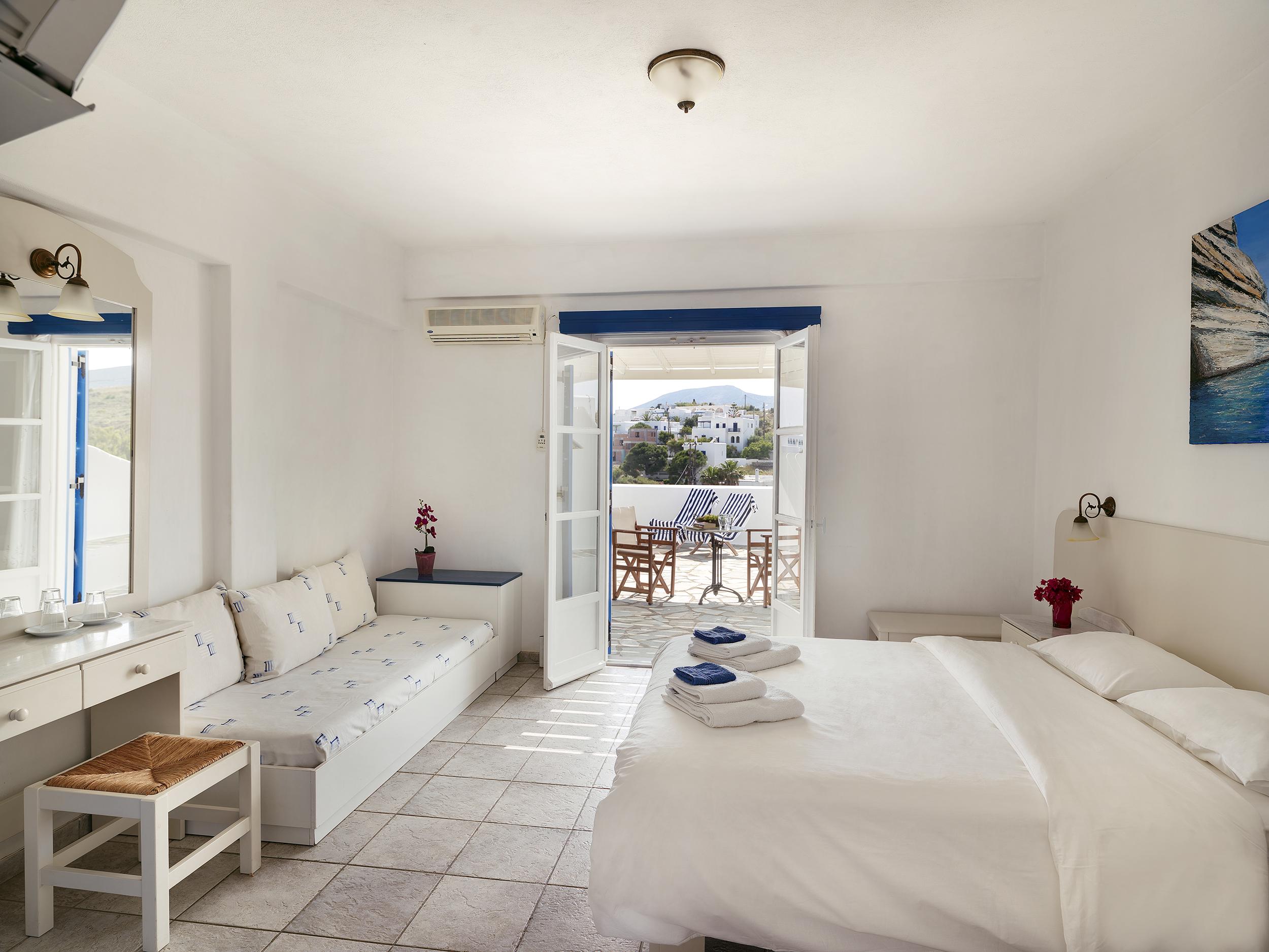 Aloni Hotel & Suites Piso Livadi Ngoại thất bức ảnh